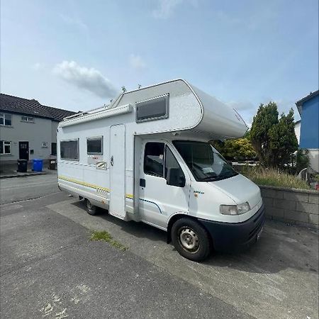 The Cosy Camper At Rockfield Park Hotel Galway Eksteriør billede