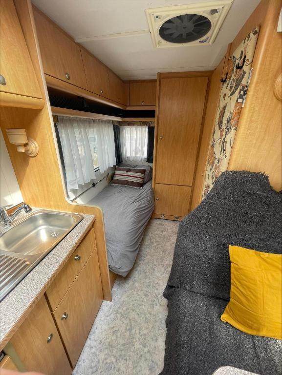 The Cosy Camper At Rockfield Park Hotel Galway Eksteriør billede